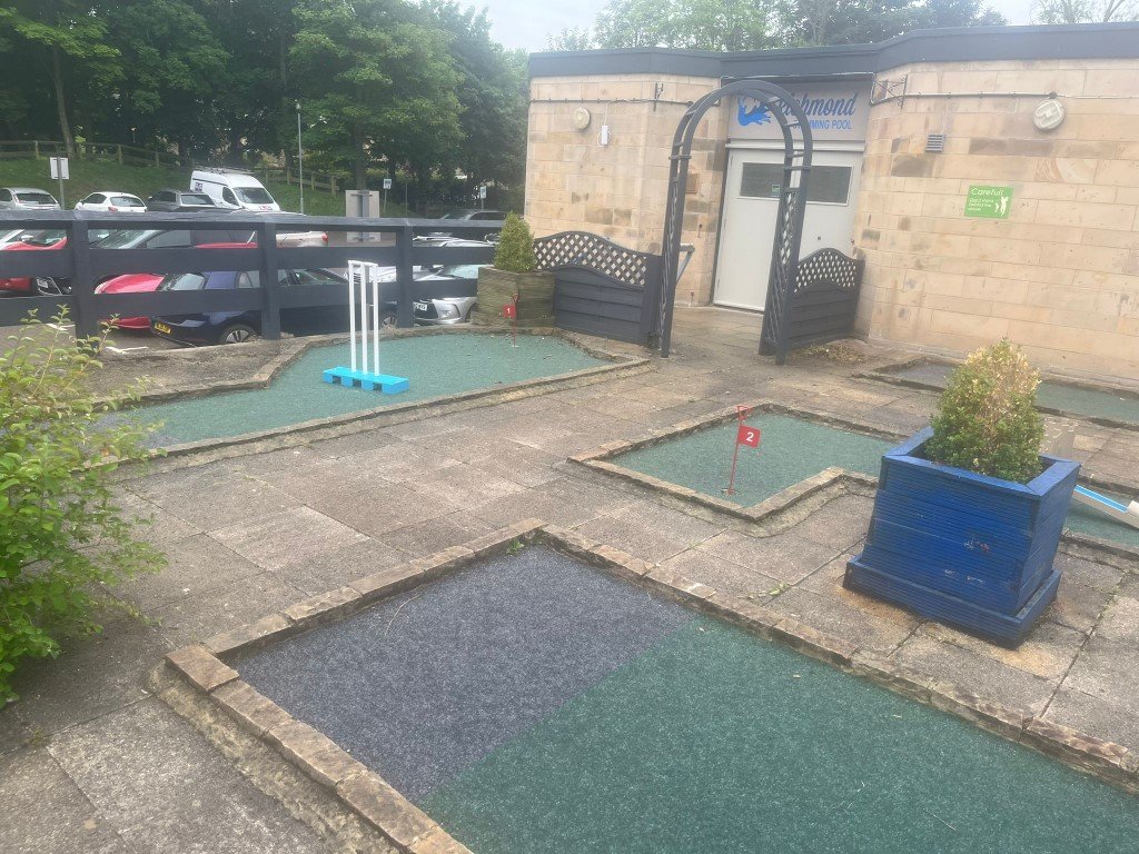 Richmond Swimming Pool Mini Golf After