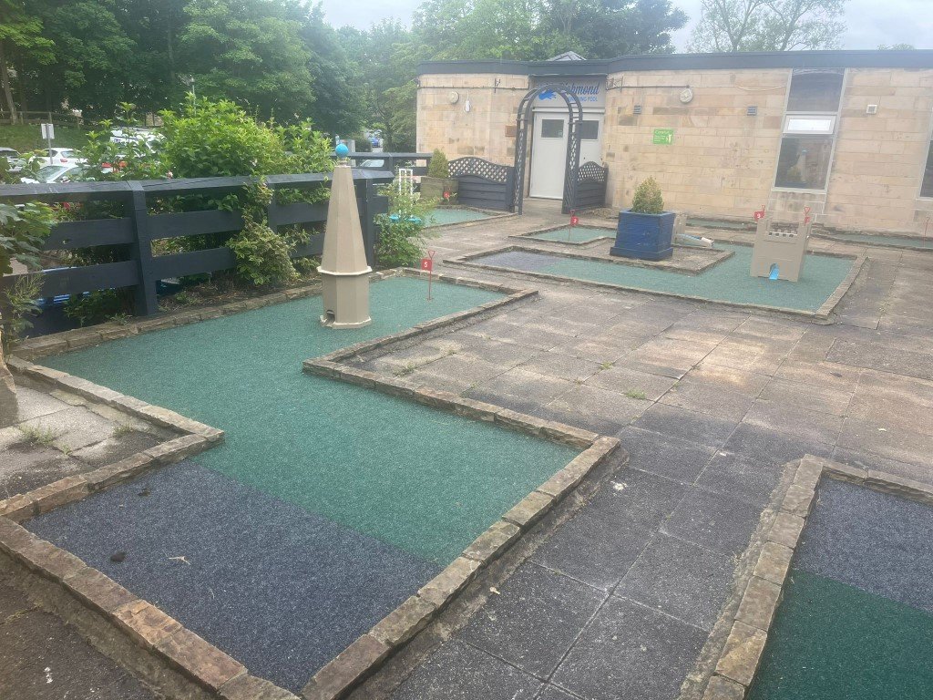 Richmond Swimming Pool Mini Golf After
