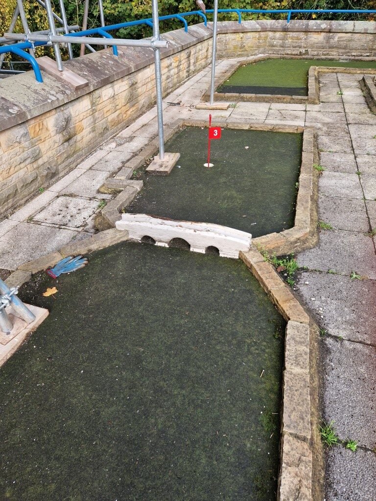Richmond Swimming Pool Mini Golf Before