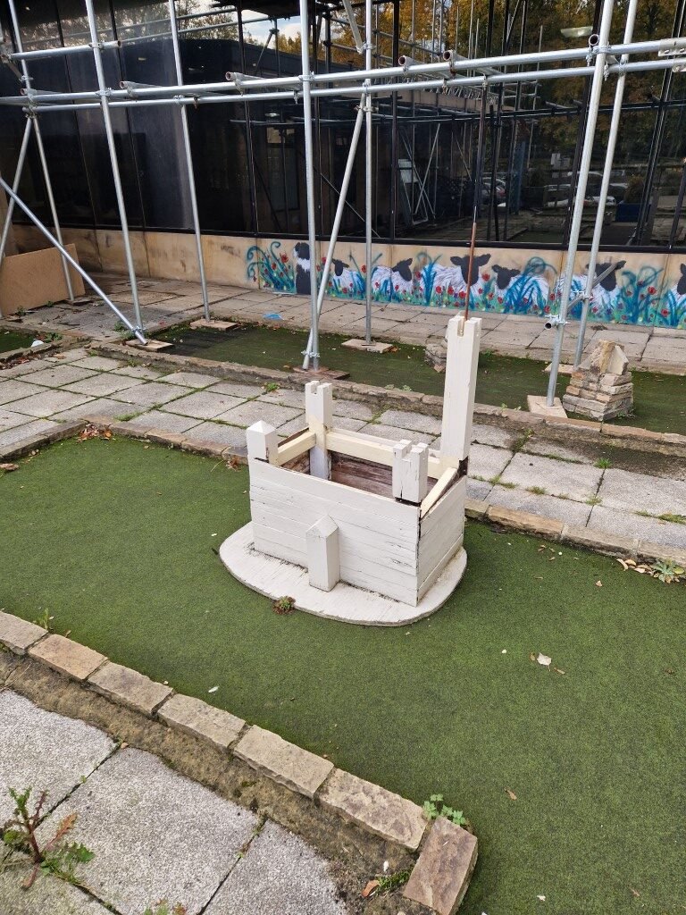 Richmond Swimming Pool Mini Golf Before